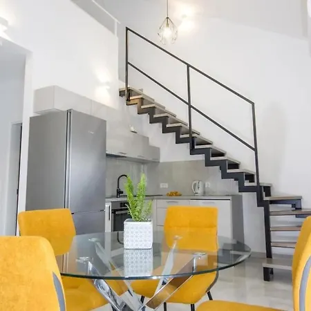 Viola 1 Apartment