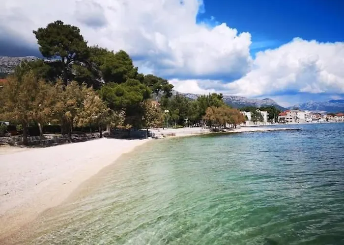 Viola 1 * Kaštela